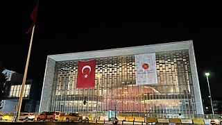 İstanbulda Mədəniyyət Mərkəzinin binası yanıb