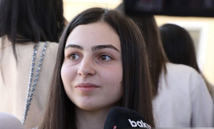 Erməniəsilli qız  “Laçın” məntəqəsində azərbaycanlı jurnalistlərə açıqlama verdi