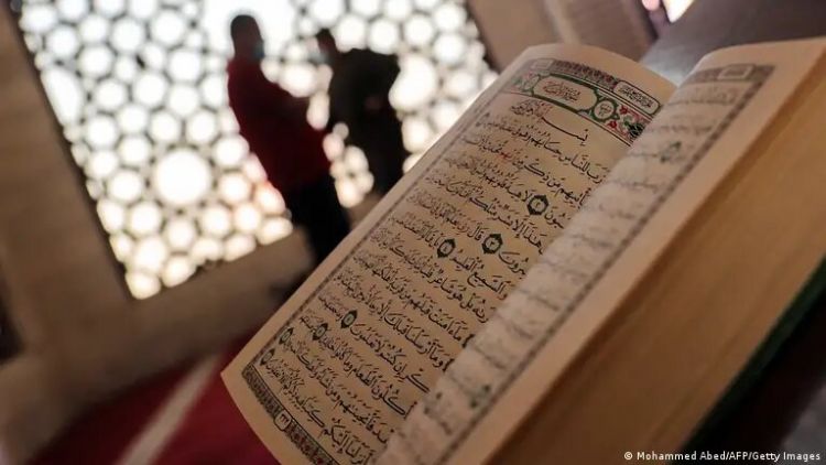 Danimarka Quranın yandırılmasını qadağan edəcək
