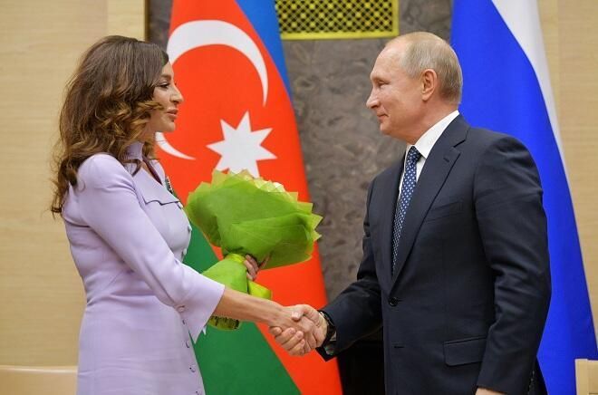 Russian President congratulates Azerbaijani First Vice President on her birthday