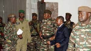 المجلس العسكري الحاكم بالنيجر يمهل السفير الفرنسي 48 ساعة لمغادرة البلاد