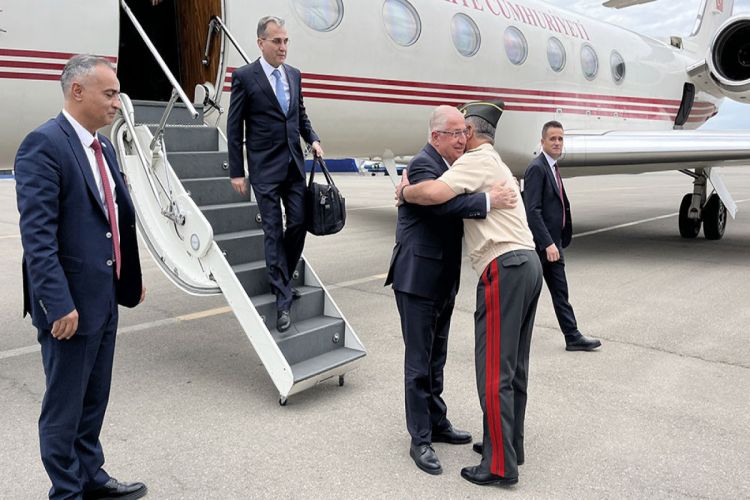 Turkish Minister of National Defense arrives in Baku on an official visit