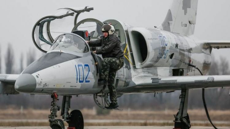 Three Ukrainian pilots dead in jet collision