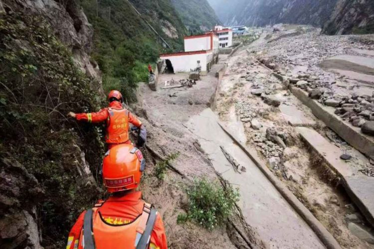 Heavy rain leaves 4 dead, 48 missing in China's Sichuan