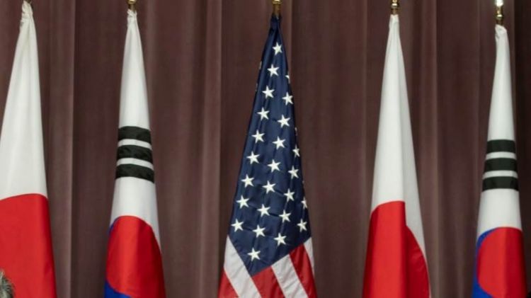 ABŞ, Yaponiya, Cənubi Koreya Şimali Koreyanın yeni raket buraxılışından danışır