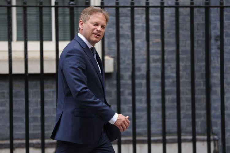Shapps becomes UK defence minister