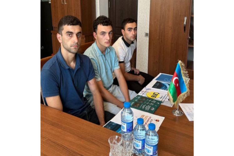 ICRC reps meet with Armenian football players detained at Lachin border post