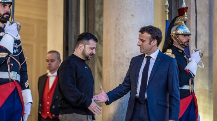 Zelensky talks Black Sea grain corridor with Macron