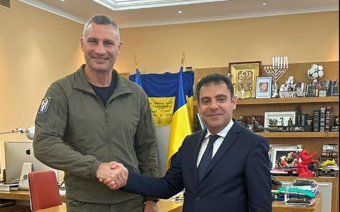 Ukraynadakı səfirimiz Kiyev meri ilə görüşdü